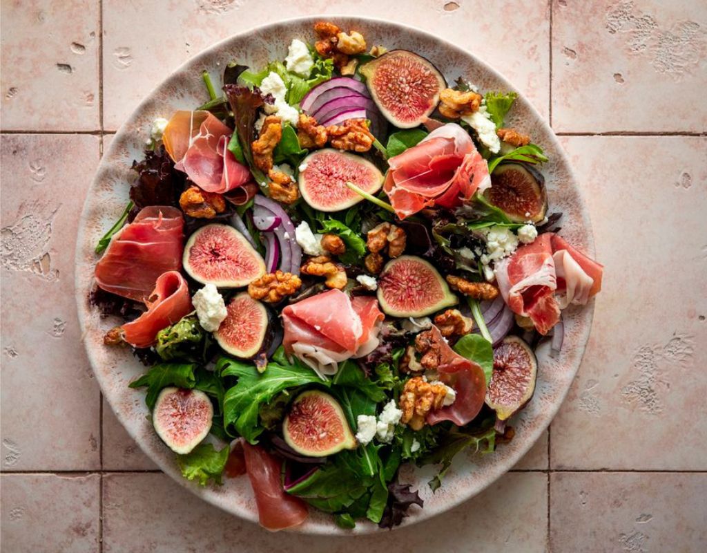 Receta ensalada de higos con prosciutto y nueces caramelizadas