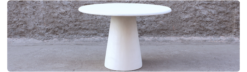 Mesa de comedor de madera de acacia y cemento Kurli