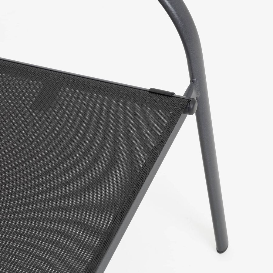 Silla de jard&iacute;n apilable con reposabrazos de aluminio y textilene gris 66x56x88cm