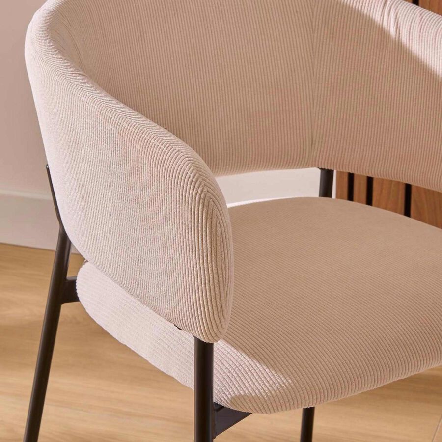 Silla de comedor beige de terciopelo Solea