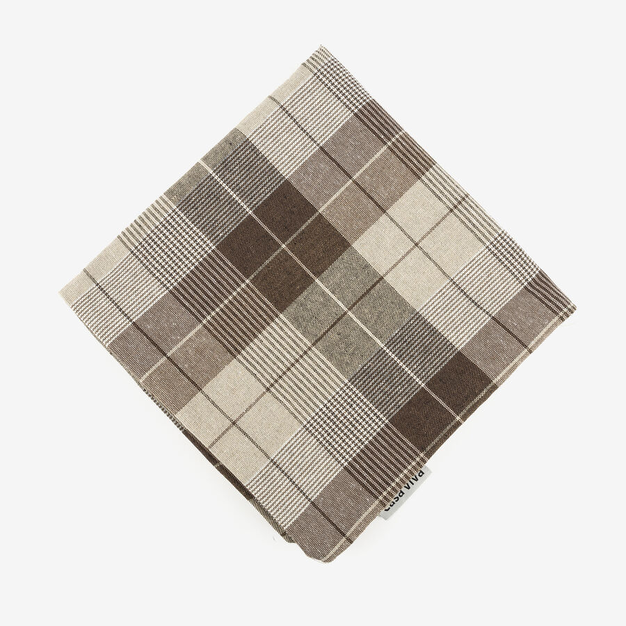 Funda de coj&iacute;n de algod&oacute;n reciclado Tart&aacute;n negro Arau 45x45cm