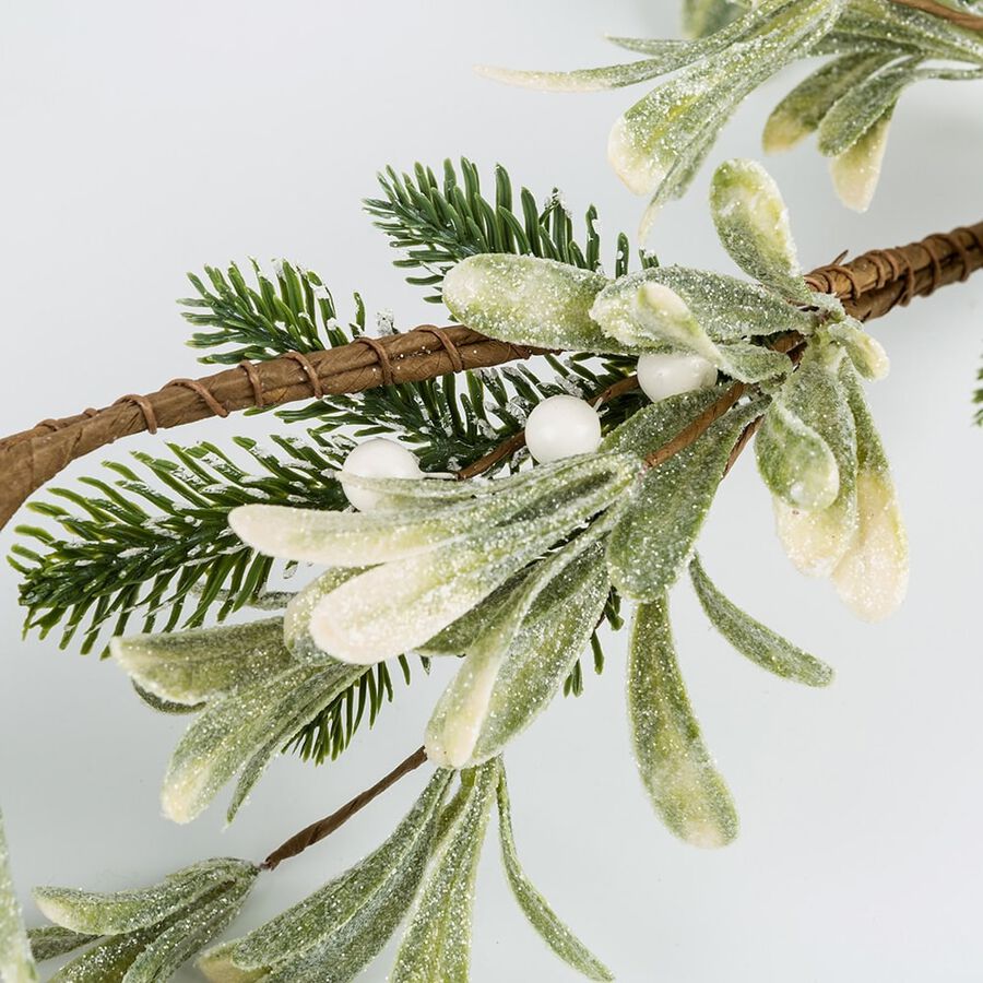 Guirnalda con bayas blancas