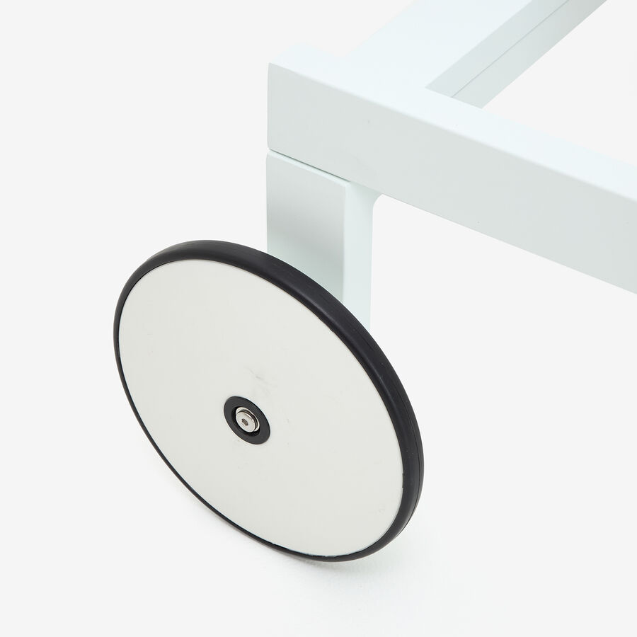 Tumbona reclinable de aluminio con ruedas blanca 64x200x89cm