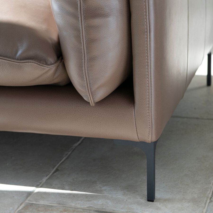 Sof&aacute; de 2 plazas caf&eacute; Evitas 176x98x78cm