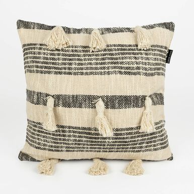 Funda de coj&iacute;n gris con flecos Mita 45x45cm