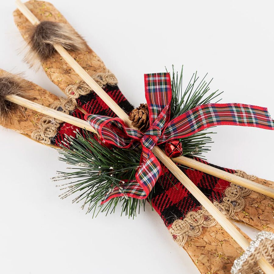 Esqu&iacute;s decorativos para colgar