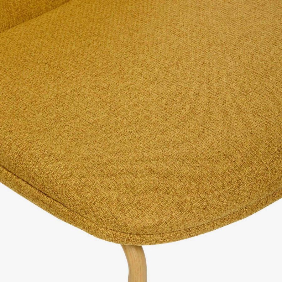 Silla de comedor ocre de tela Eron 