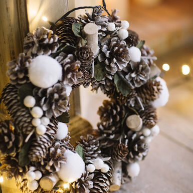 Corona decorativa piñas Ø33x9cm