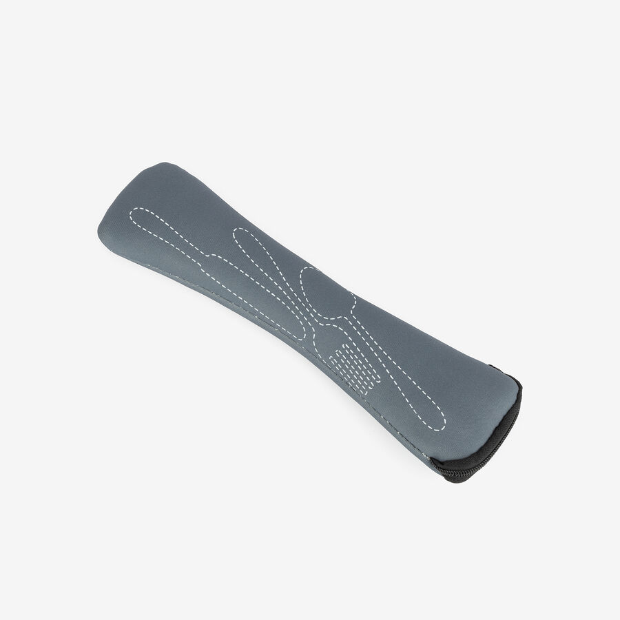 Set de 4 cubiertos de acero con estuche de neopreno
