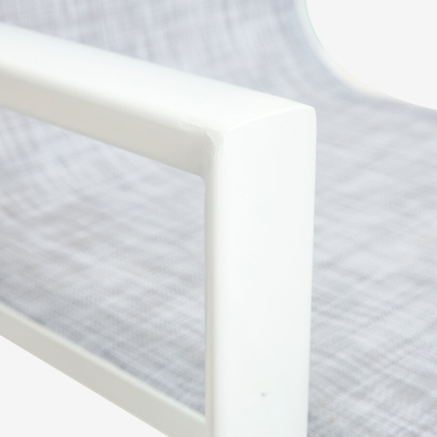 Silla de jardín apilable de aluminio y textilene blanca 58x65x91,5cm