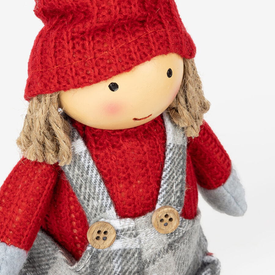 Figura decorativa Muñeco niño sentado con peto a cuadros 46cm