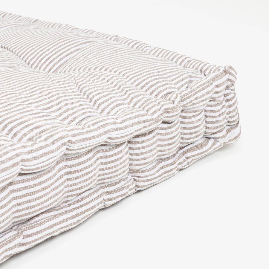 Coj&iacute;n beige para la base del palet Izaro 122x85cm