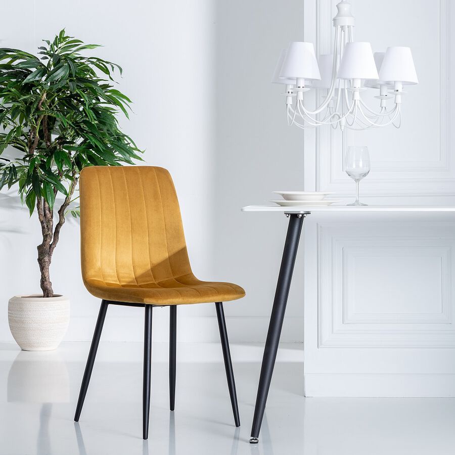 Set de 4 sillas de comedor de terciopelo dorado Izabal 55x44x88cm