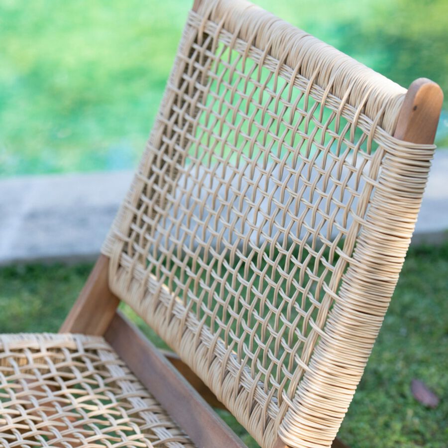 Butaca plegable de madera de acacia y ratán Amira 62x24x100cm