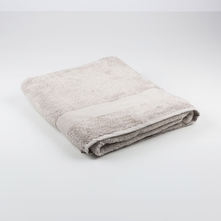 Toalla de ducha de algodón beige Vic 70x140cm - 500 gr/m²