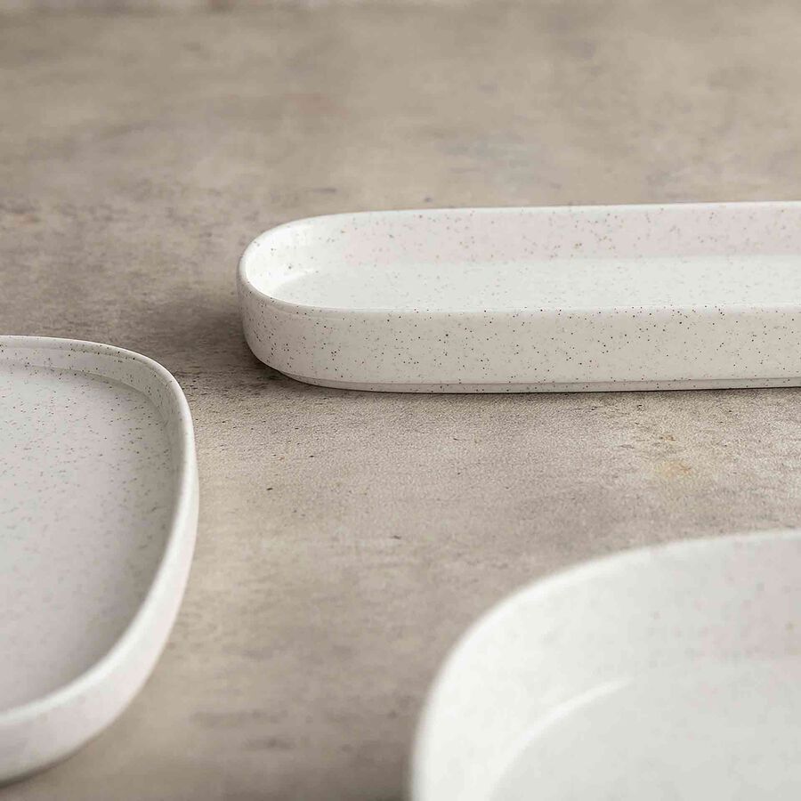 Bandeja moteada de cer&aacute;mica blanca Orizon &Oslash;18,5cm