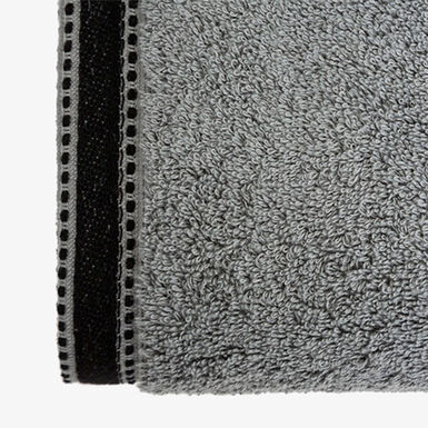 Toalla de ducha de algod&oacute;n gris Sena 70x130cm - 550 g/m&sup2;