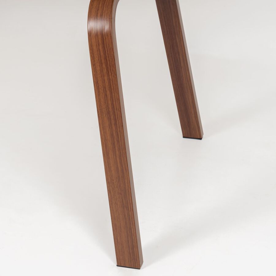 Mesa extensible con sobre porcel&aacute;nico y estructura de aluminio en color madera Arlon 140/200x80cm