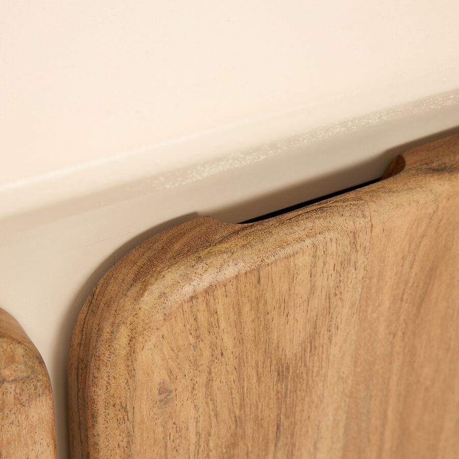 C&oacute;moda de microcemento y madera de acacia Kurli 90x43x80cm Clau&Chloe