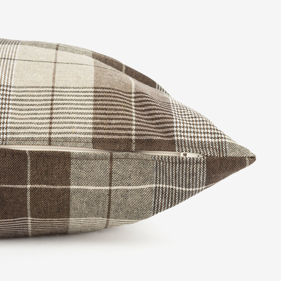 Funda de coj&iacute;n de algod&oacute;n reciclado Tart&aacute;n negro Arau 45x45cm