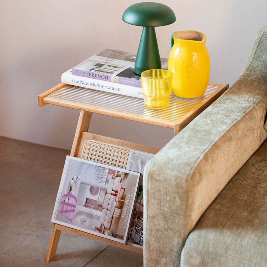 Mesa auxiliar con revistero de ratán y bambú Dagan 45x36x56cm