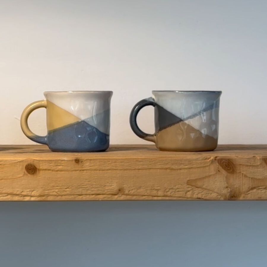 Set de 4 tazas de cer&aacute;mica de colores 13cl