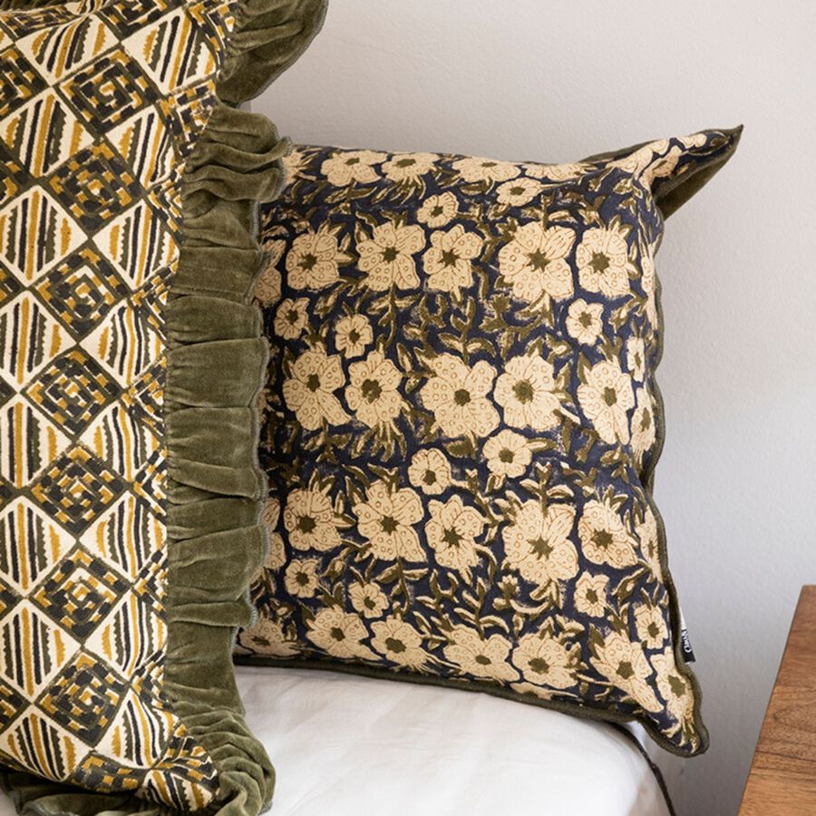 Funda de cojín rectangular de algodón estampado azul flores Mia 40x60cm Clau&Chloe