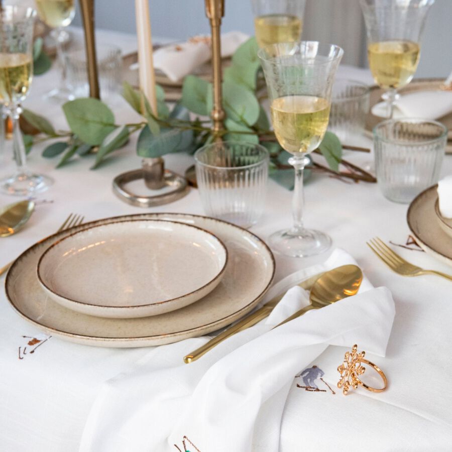 Vajilla de 12 piezas de porcelana marfil Olite