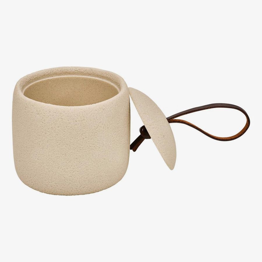 Bote con tapa Olen de resina beige &Oslash;9,4x10cm