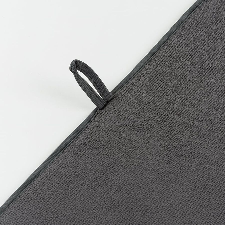 Tapete escurreplatos de poli&eacute;ster plegable gris 46x38cm
