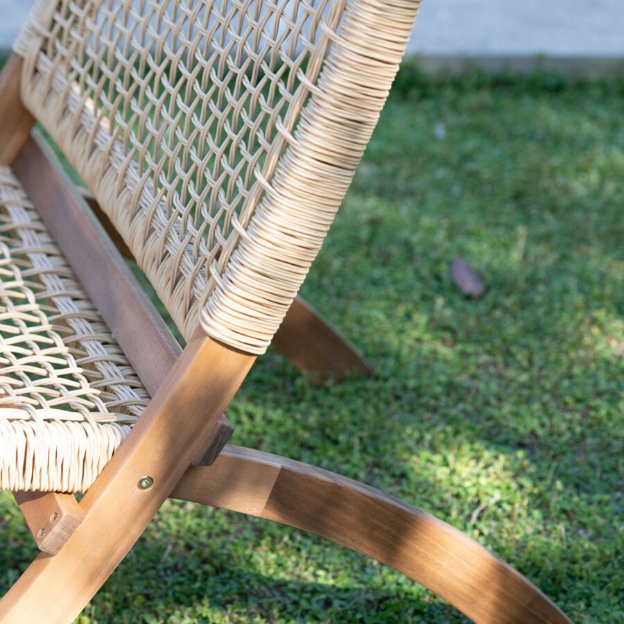 Butaca plegable de madera de acacia y ratán Amira 62x24x100cm