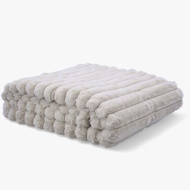 Manta efecto pelo beige Lineo 130x150cm