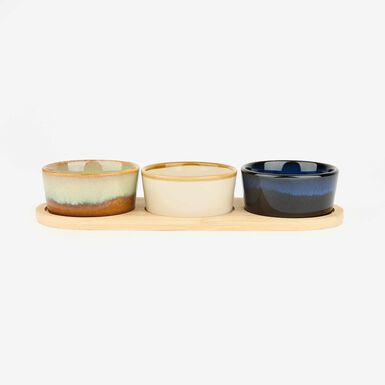 Set de 3 cuencos de cer&aacute;mica de colores con bandeja de madera