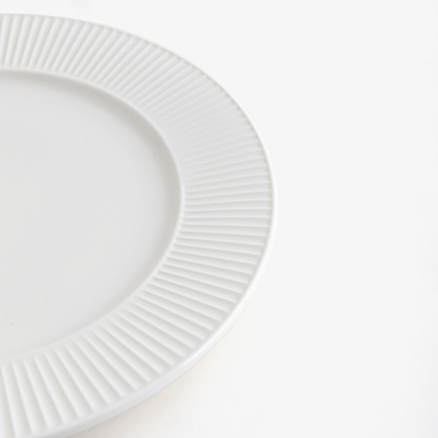 Plato llano de porcelana new bone china blanco Lara &Oslash;27cm