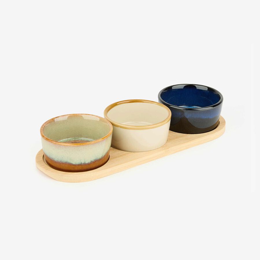Set de 3 cuencos de cer&aacute;mica de colores con bandeja de madera