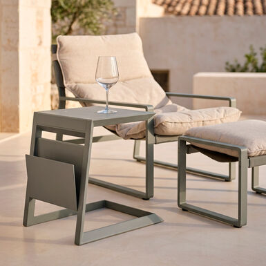 Mesa auxiliar de jard&iacute;n de aluminio verde Allira 45x55x55cm