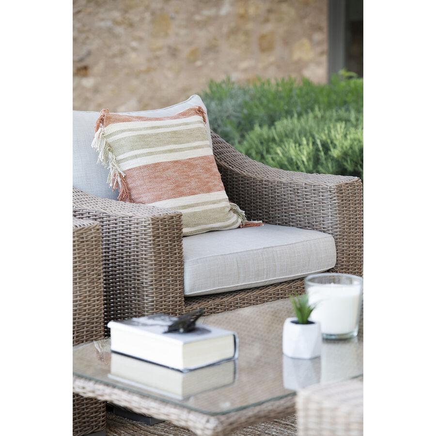 Set de jard&iacute;n de 4 piezas de rat&aacute;n sint&eacute;tico beige Zanz&iacute;bar