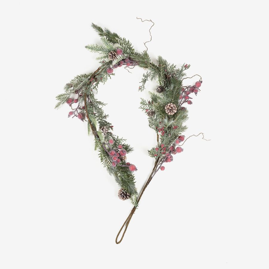 Guirnalda de pi&ntilde;as y frutos rojos 150cm