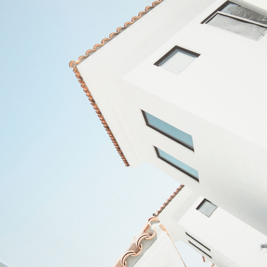 Cuadro con marco y cristal White Town 30x40cm