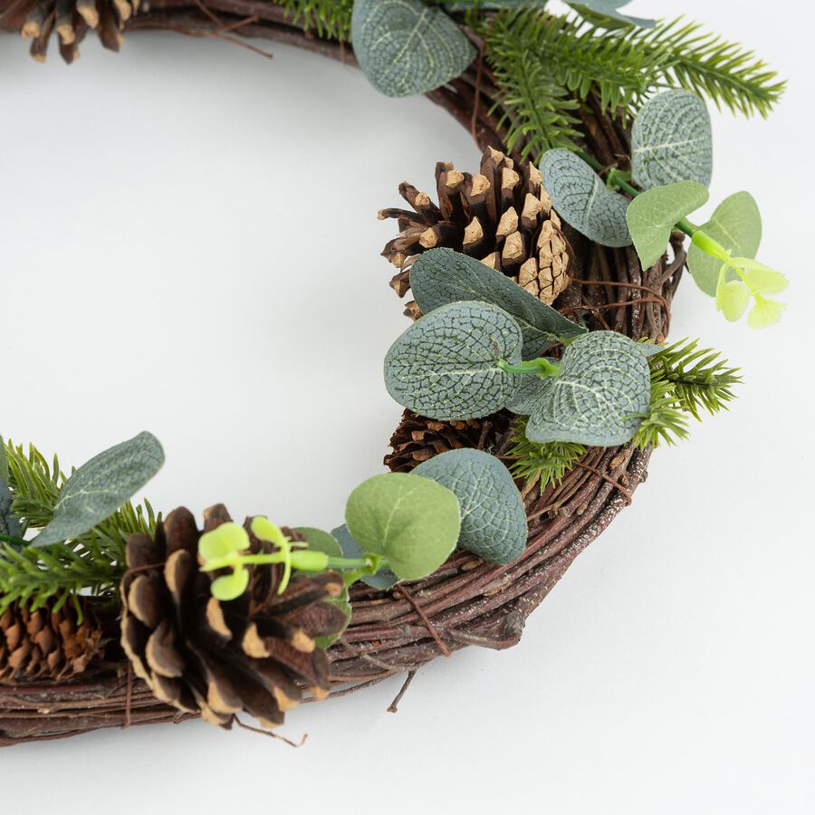 Corona de Navidad de pi&ntilde;as 30cm