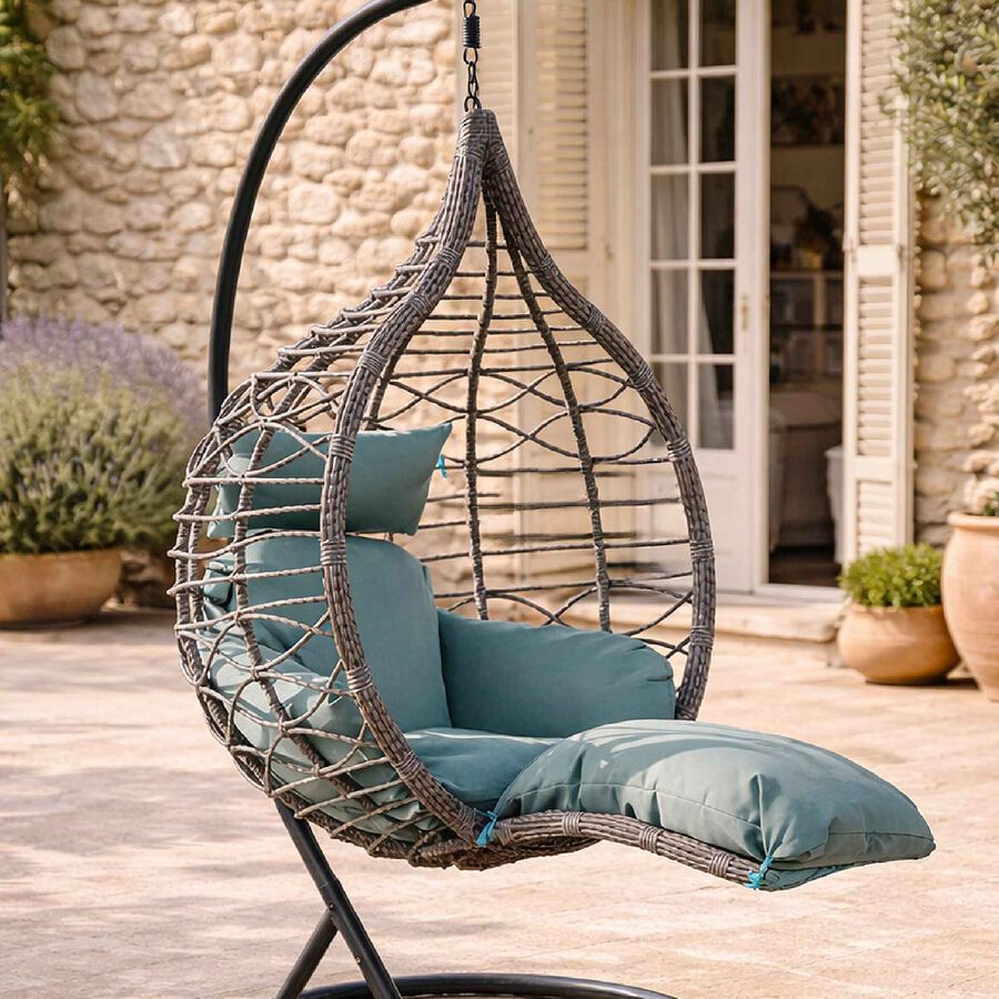 Sill&oacute;n colgante de jard&iacute;n con coj&iacute;n y reposapi&eacute;s de rat&aacute;n sint&eacute;tico Cozumel 120x103x190cm Clau&Chloe