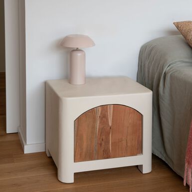 Mesita de noche de madera de acacia y microcemento Kurli 50x40x45cm Clau&Chloe