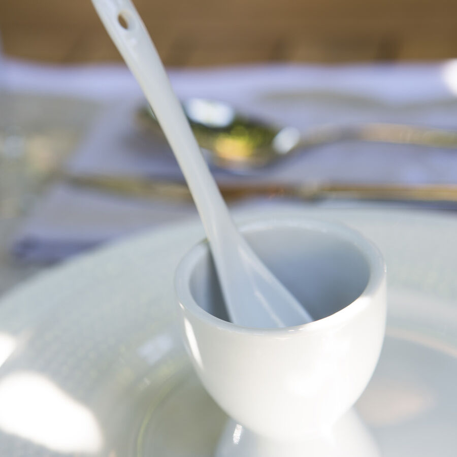 Set de 4 hueveras de porcelana