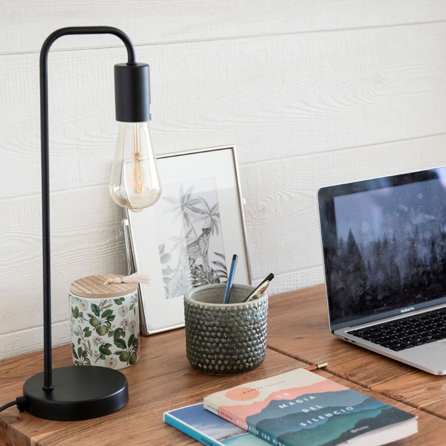 L&aacute;mpara de mesa negra de metal Kobe 13x17x45cm