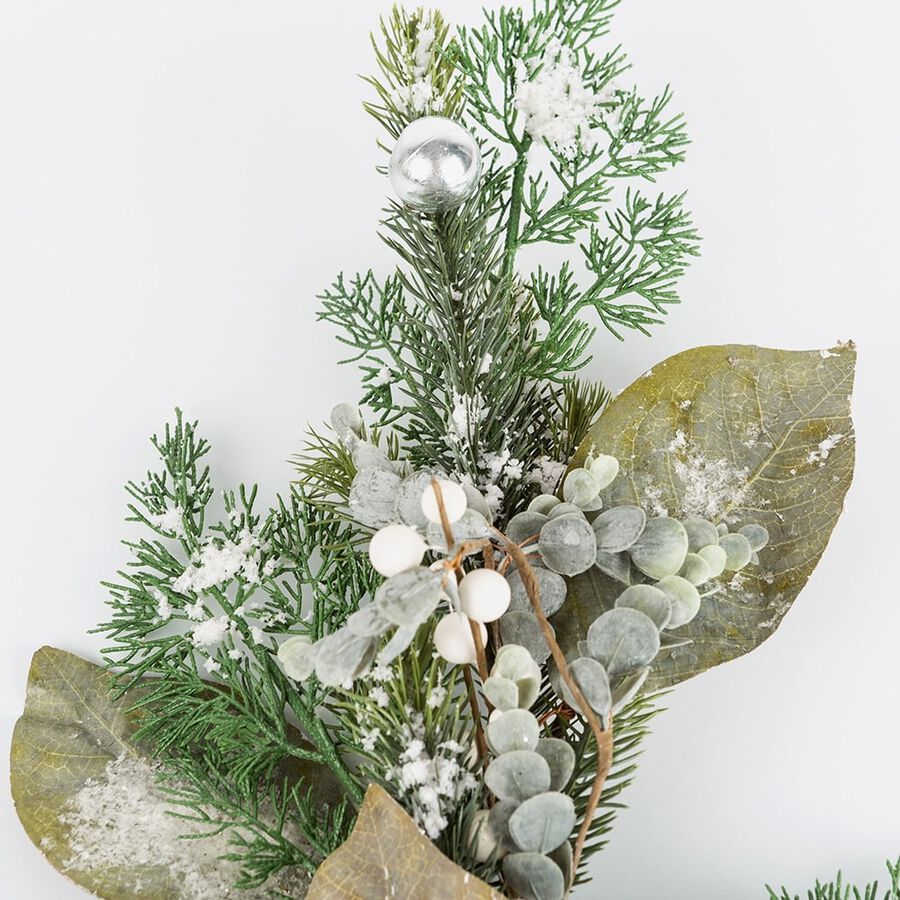 Rama de pino con bolas plateadas 72cm