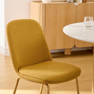 Silla de comedor ocre de tela Eron 