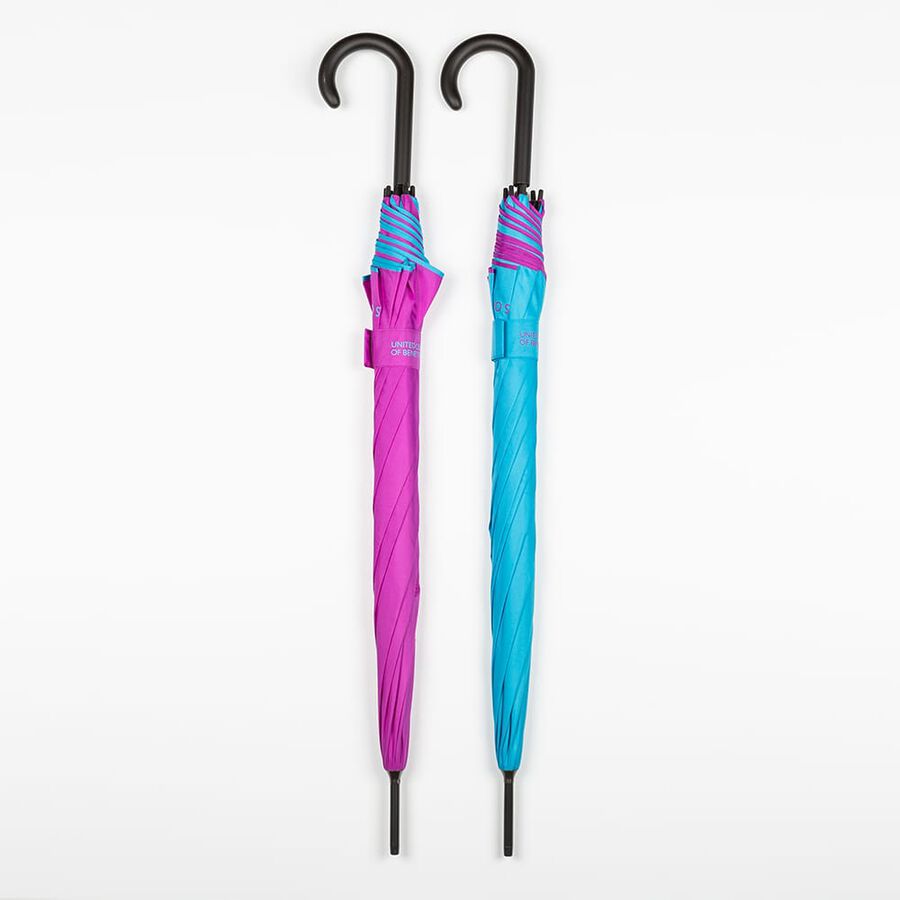 Paraguas autom&aacute;tico Benetton de distintos colores