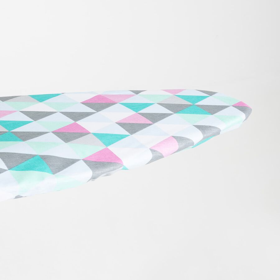 Tabla de planchar con estampado de triángulos
