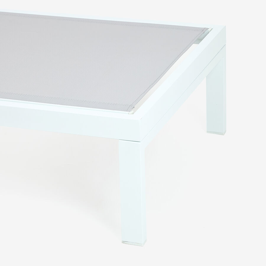 Tumbona reclinable de aluminio con ruedas blanca 64x200x89cm