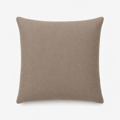 Funda de coj&iacute;n marr&oacute;n de poli&eacute;ster y lino Bruma 45x45cm